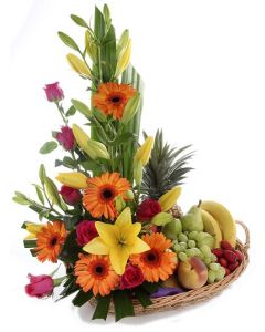 Arreglo Frutal & Floral (Gerberas, Lilis, Rosas)