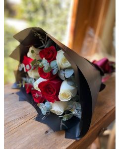 Rosas Rojas & Blancas